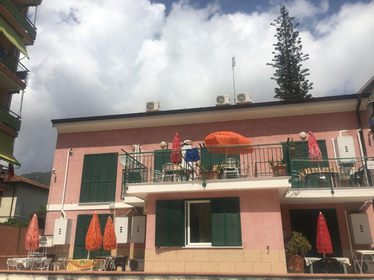 Villamareblu Ventimiglia Kültér fotó