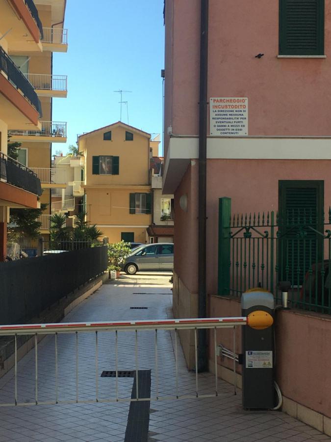 Villamareblu Ventimiglia Kültér fotó