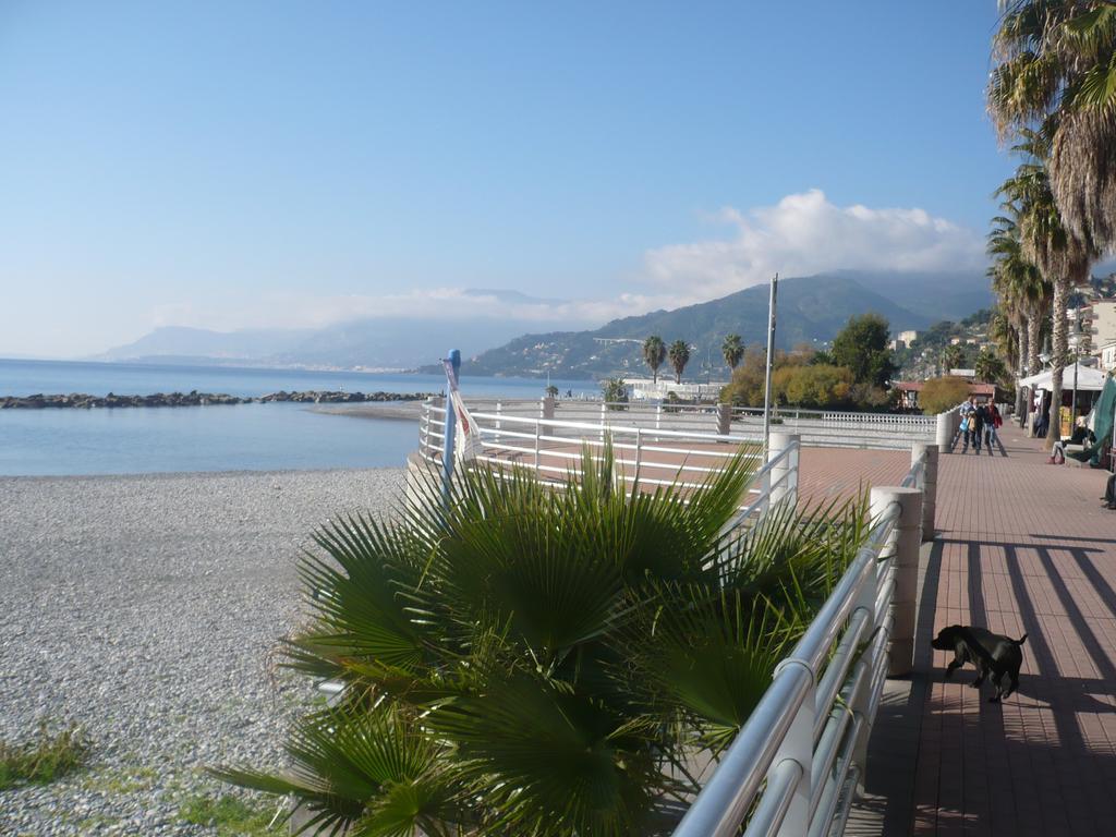 Villamareblu Ventimiglia Kültér fotó