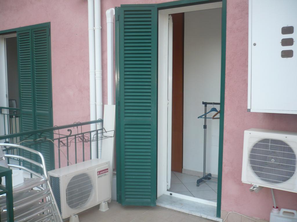 Villamareblu Ventimiglia Kültér fotó